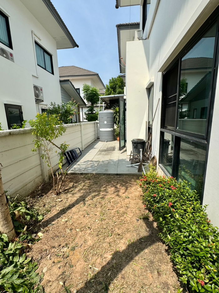 picture 2-storey  house for sale, Lake Nakara Village, Khon Kaen - 3/9