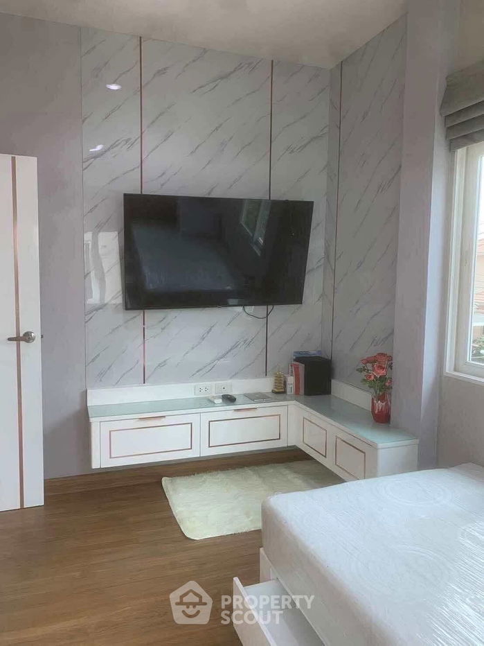 picture 4-BR House at Grandio Ramintra - Wongwaen in Tha Raeng (ID 2317634) - 11/14