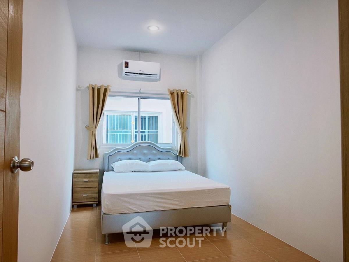 รูป ทาวน์เฮาท์ 3-ห้องนอน ใกล้ เมืองหัวหิน (ID 2319840) - รูปที่ 15/18