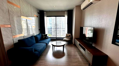 Condos for rent Soi Ekamai (Sukhumvit 63) : Rhythm Ekkamai. 2beds 80sqm. Line id: @pfagent