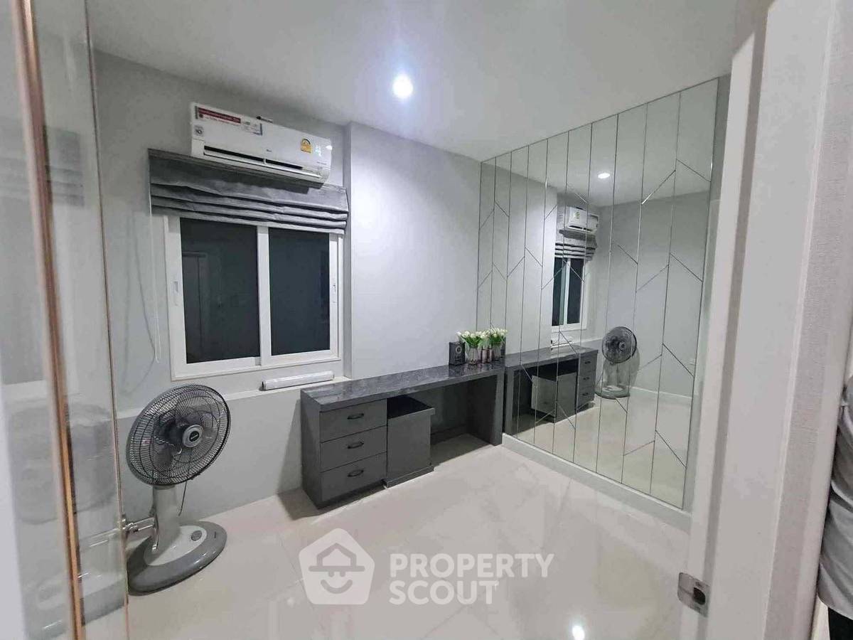 picture 4-BR House at Grandio Ramintra - Wongwaen in Tha Raeng (ID 2317634) - 9/14