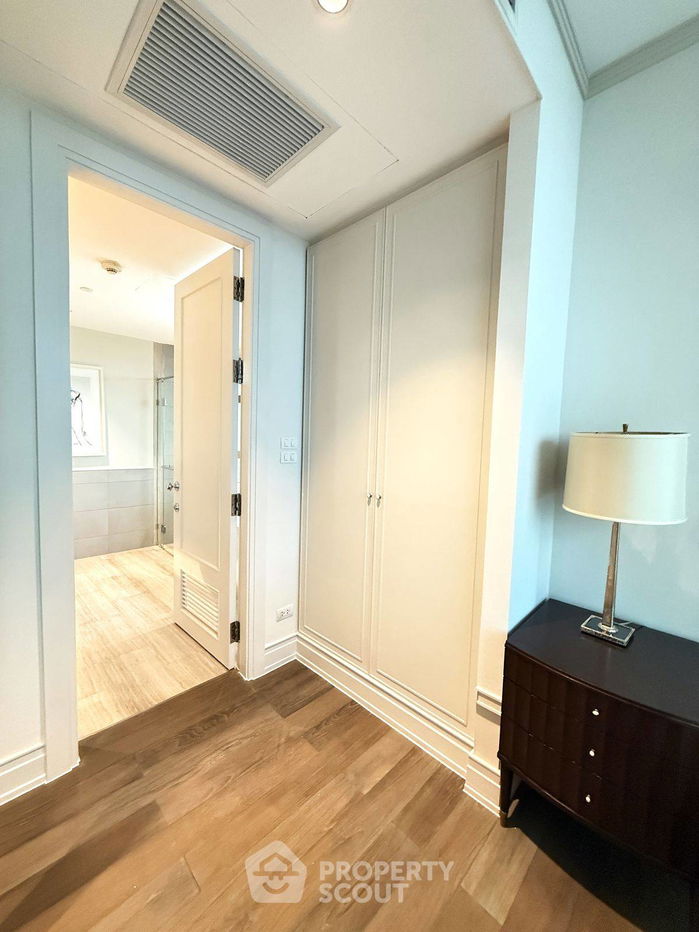 picture 3-BR Condo at Oriental Residence near BTS Phloen Chit (ID 2319310) - 9/24