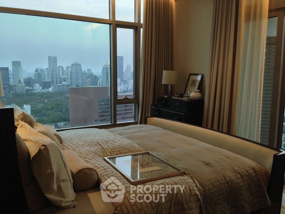 picture 3-BR Condo at Oriental Residence near BTS Phloen Chit (ID 2319310) - 6/24