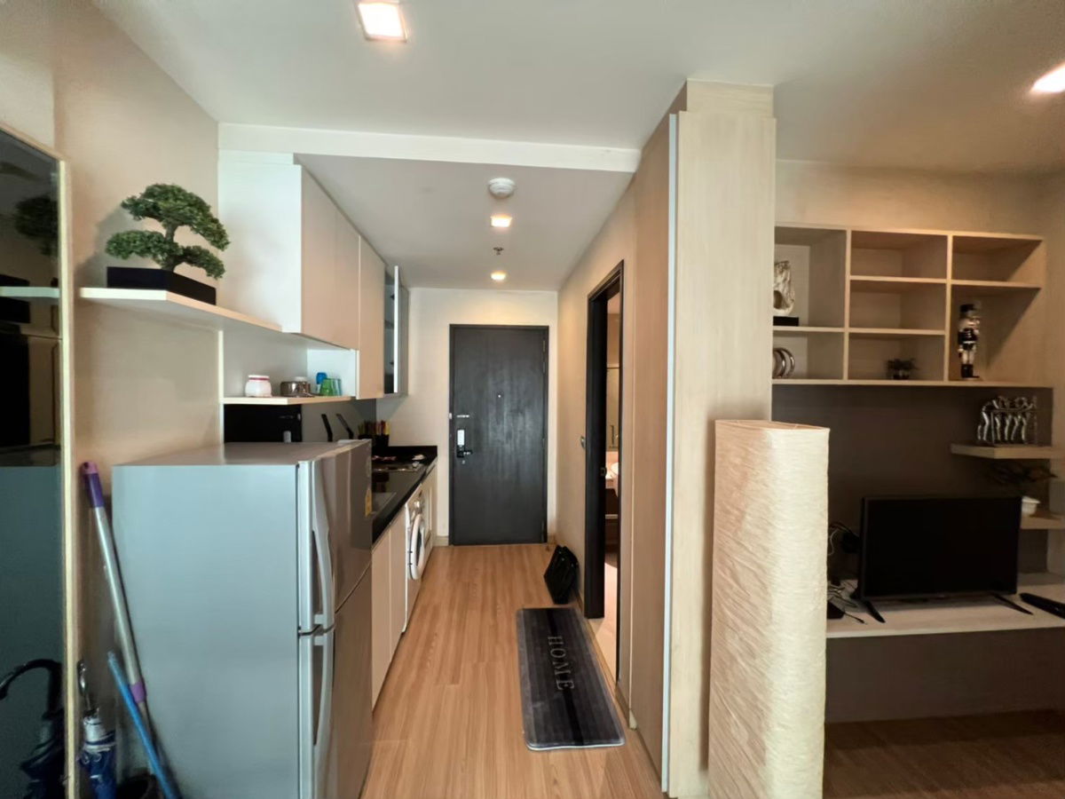 picture For rent: Sky Walk Residence near BTS Phra Khanong, Studio 18,000/month Line ID: 2424yusuke - 9/12