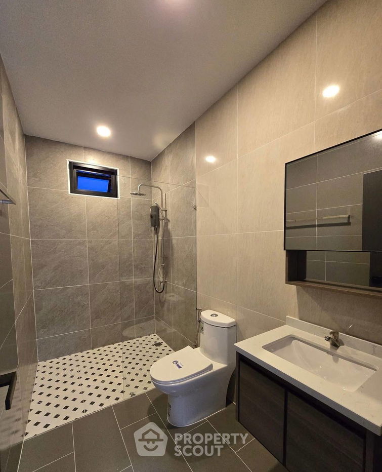 รูป บ้าน 3-ห้องนอน ใกล้ พัทยาตะวันออก (ID 2166191) - รูปที่ 6/17