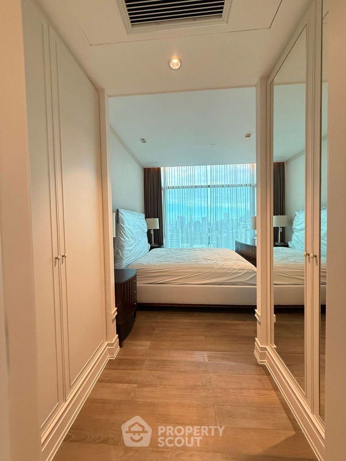 picture 3-BR Condo at Oriental Residence near BTS Phloen Chit (ID 2319310) - 8/24