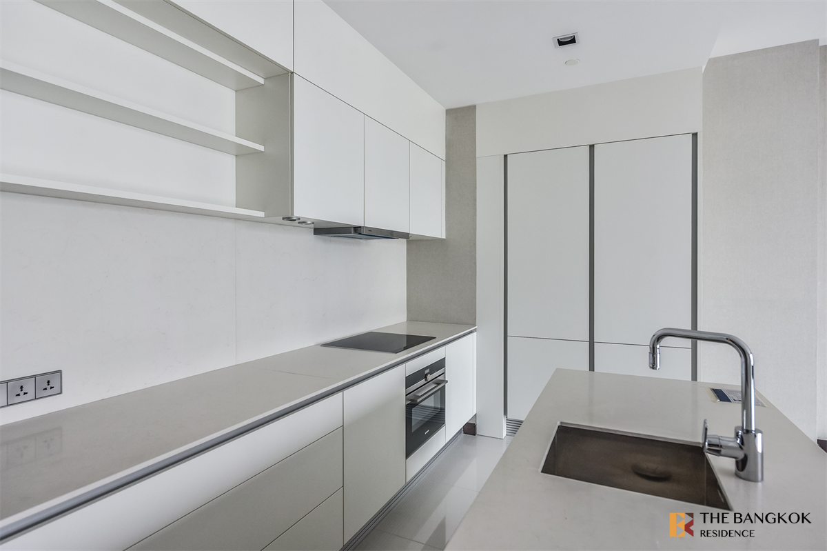 picture The Privilege of Luxury in an Economic Hub Location Q1 Sukhumvit near BTS Nana - 4/10
