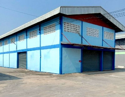 เช่าโรงงาน ลาดหลุมแก้ว ปทุมธานี :  ให้เช่าโกดัง คลังสินค้า พร้อมสำนักงาน / พื้นที่ 280 ตารางเมตร ลาดหลุมแก้ว / ใกล้ทางหลวงสาย 9 วงแหวนตะวันตก ประมาณ 1.5 กม. / ใกล้ ถนนราชพฤกษ์ตัดใหม่