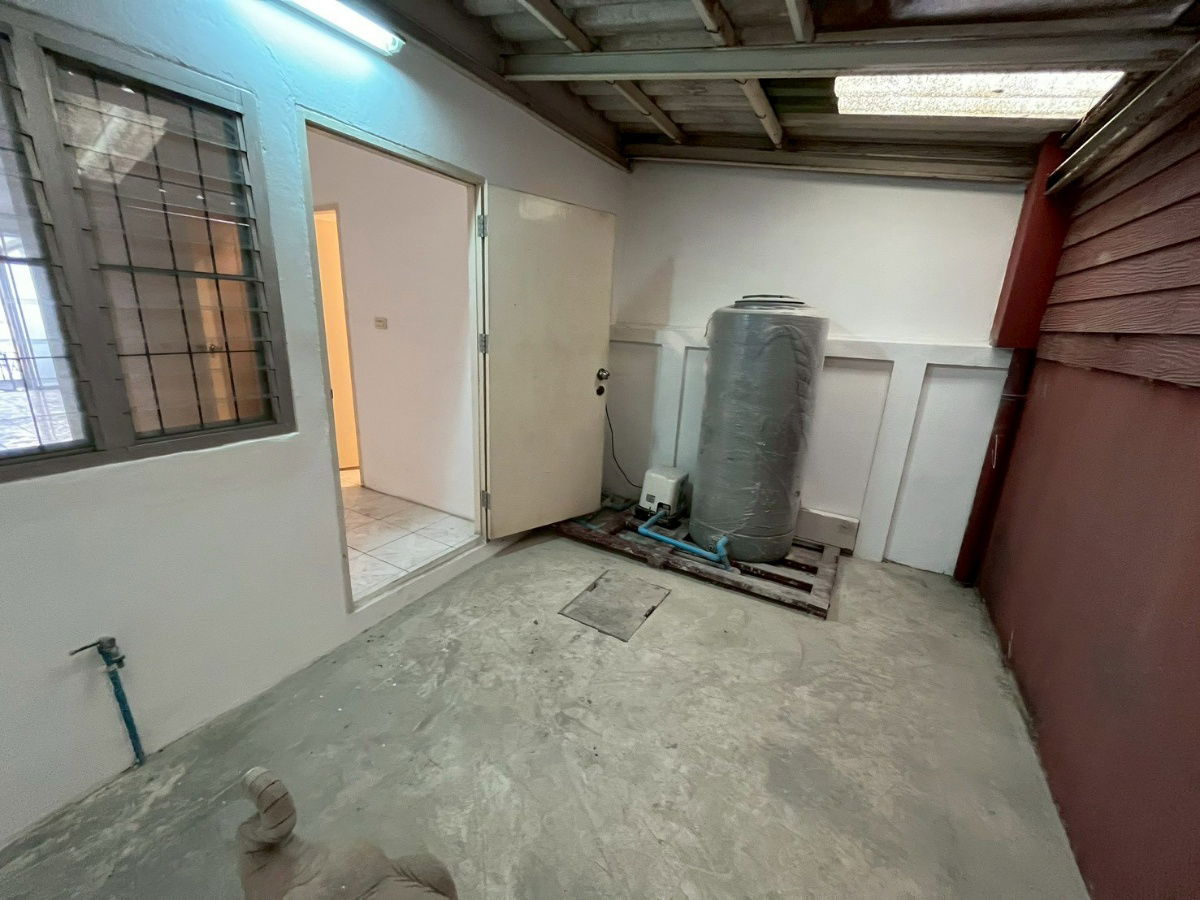 picture Sell ​​or buy empty house, 3-story townhome, Lat Phrao location, Town in Town, area 18.8 sq m., usable area 145.2 sq m. Interested, Line ID: @951qfbfi - 13/15