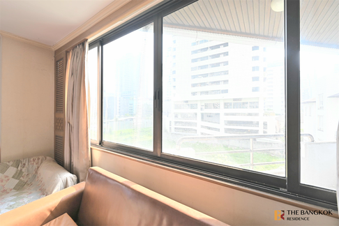 Lake Avenue  Easy Travel, Fully Utilized Space