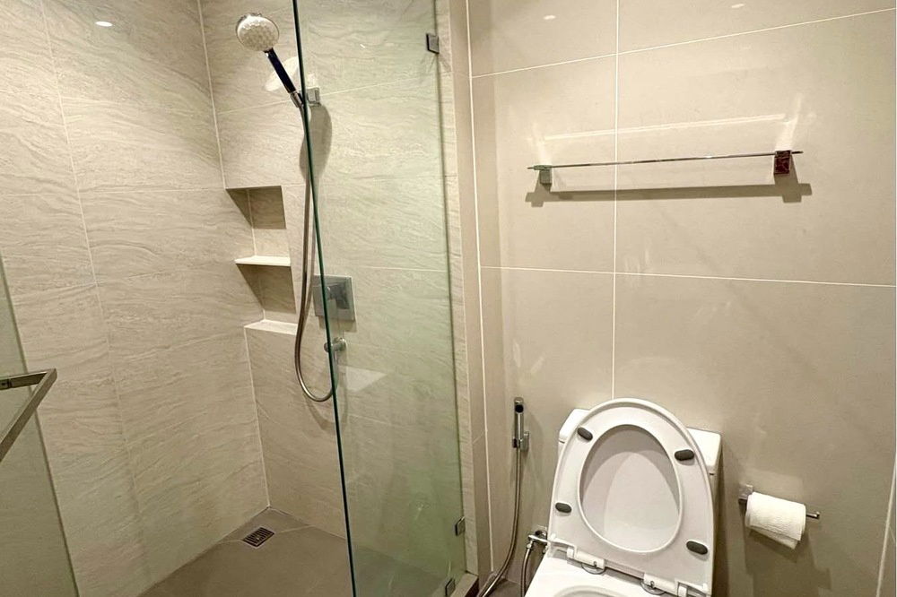 picture 🔥 For Rent ! Pet Friendly! North Facing, high floor23+, City view!! 🔥 Code C20250900051...Maru Ekkamai 2, 1 bed, 1 bath, furnished, ready to move in - 8/9