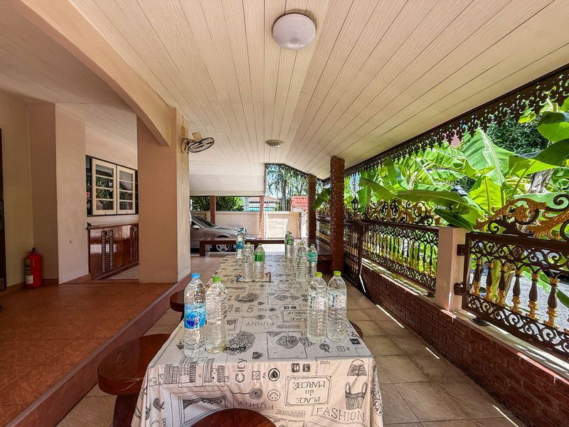 picture Large 2-storey detached house for sale, good location in the city center, behind Central Chonburi. - 4/17