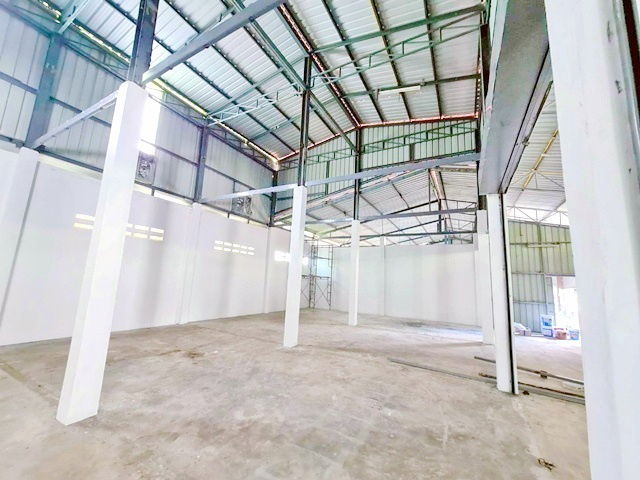 รูป ราชบุรี 3.9 กมให้เช่าโกดัง พร้อมออฟฟิศ 2 ชั้น โรบินสัน 720ตร.ม.ปตท.ดอนตะโก 490ม.ที่ดิน 400ตรว. 1ไร่ ริมถนน ราชบุรี 6 ล้อ ถ.เพชรเกษม - รูปที่ 3/8