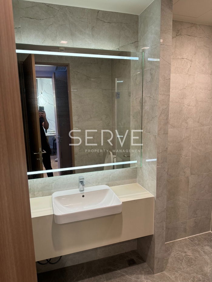 picture Nice Room 1 Bed 35.3 sq.m. High Fl. 15+ Good Location Close to BTS Phrom Phong 500 m. at Noble Around 33 Condo / For Rent - 9/10