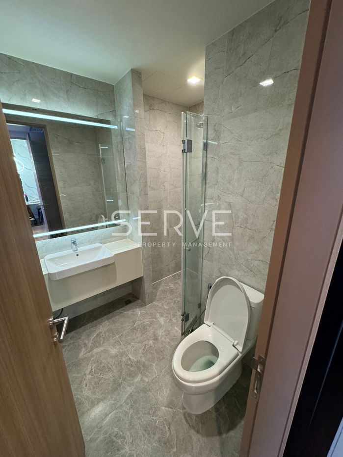picture Nice Room 1 Bed 35.3 sq.m. High Fl. 15+ Good Location Close to BTS Phrom Phong 500 m. at Noble Around 33 Condo / For Rent - 8/10