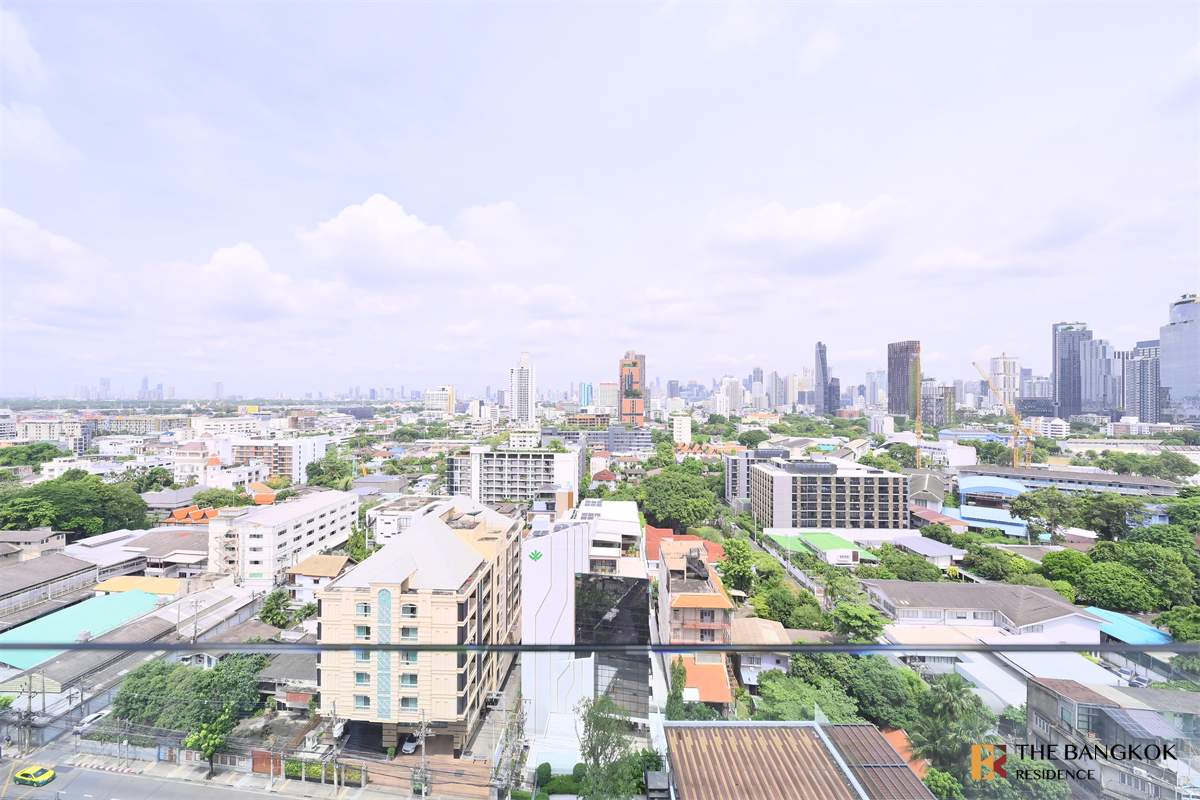 picture Siamese Exclusive Sukhumvit 42 near BTS Ekkamai Move-in Ready, Just Bring Your Stuff - 2/10