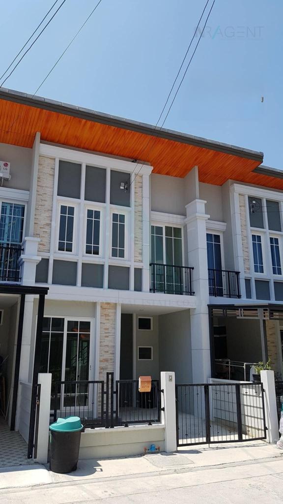 Townhouses for sale : For Sell Town house GOLDEN TOWN WONGSAWANG-RATCHADA 2-story 3 bedroom 2 bathroom