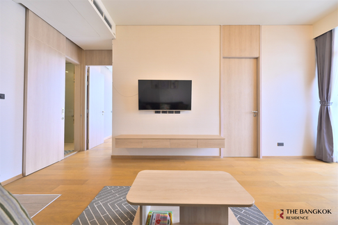 Siamese Exclusive Sukhumvit 42 near BTS Ekkamai Move-in Ready, Just Bring Your Stuff