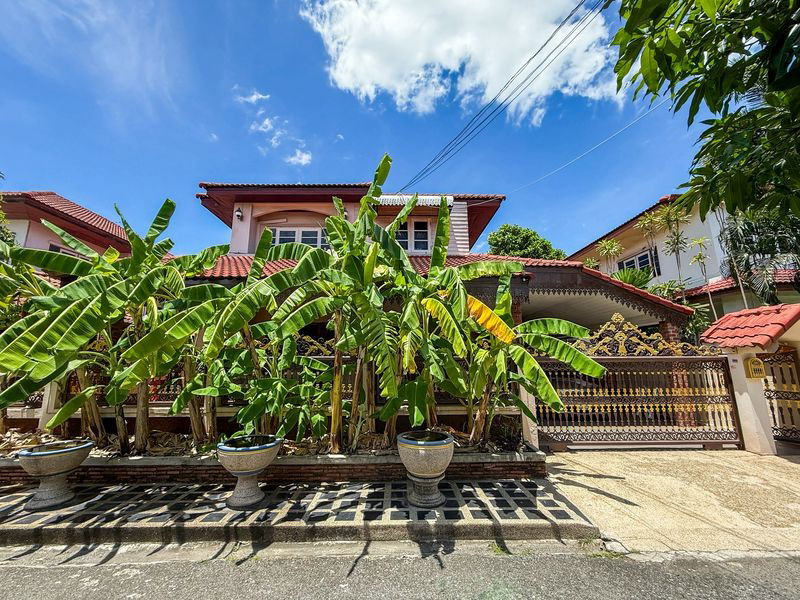 picture Large 2-storey detached house for sale, good location in the city center, behind Central Chonburi. - 17/17