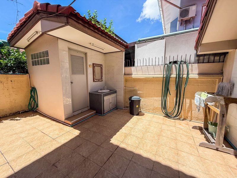 picture Large 2-storey detached house for sale, good location in the city center, behind Central Chonburi. - 6/17