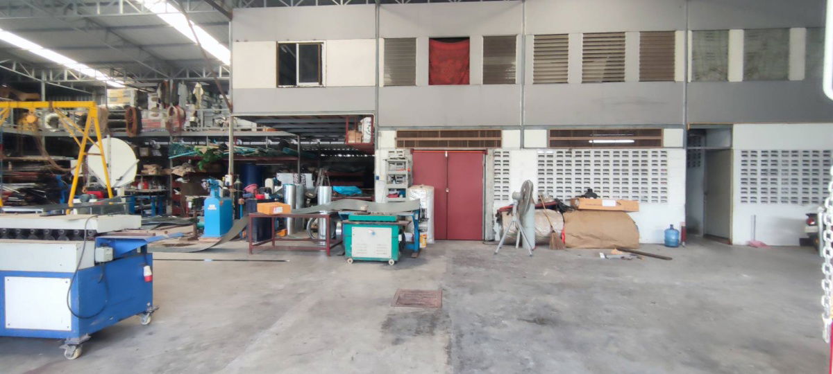 รูป ขายด่วน อาคารลักษณะโกดัง หรือคลังสินค้า พื้นที่รวม 2โฉนด 149 ตร.ว ต.เทพารักษ์ อ.เมือง จ.สมุทรปราการ - รูปที่ 4/10