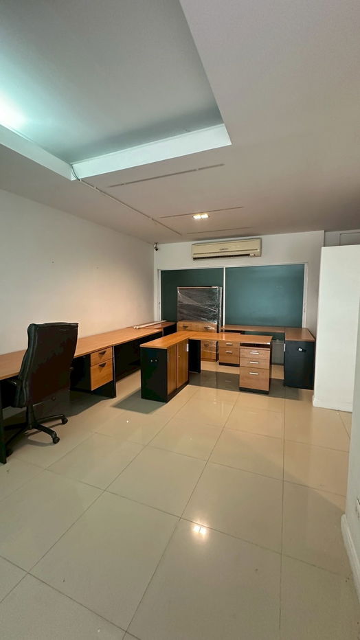 รูป บ้านให้เช่า Townhome Office  พร้อมเข้าอยู่สนใจติดต่อ Line @goodmanpro หรือ โทร 0999029192 - รูปที่ 9/10