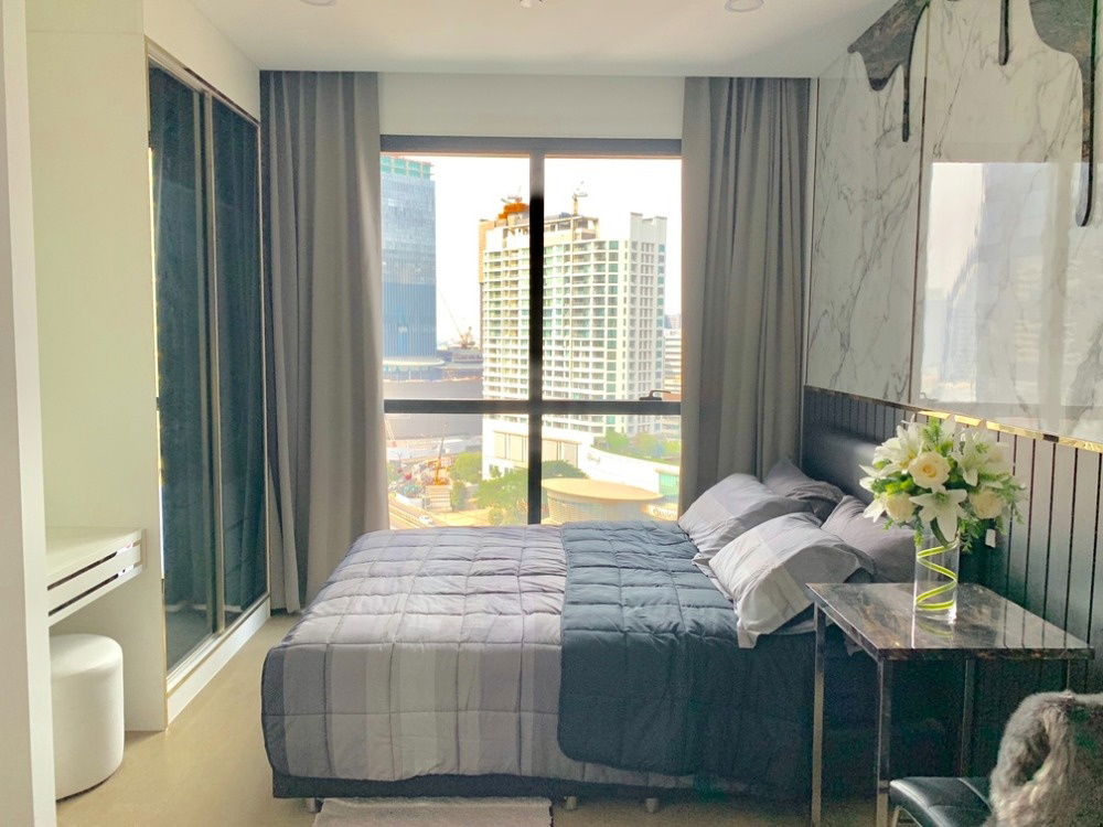 รูป Ashton Chula Silom【𝐒𝐄𝐋𝐋】🔥ห้องบิ้วอินครบ ฟังก์ชันครบครัน พร้อมเฟอร์นิเจอร์คุณภาพสูง🔥  ติดต่อไลน์ไอดี: @hacondo - รูปที่ 1/7