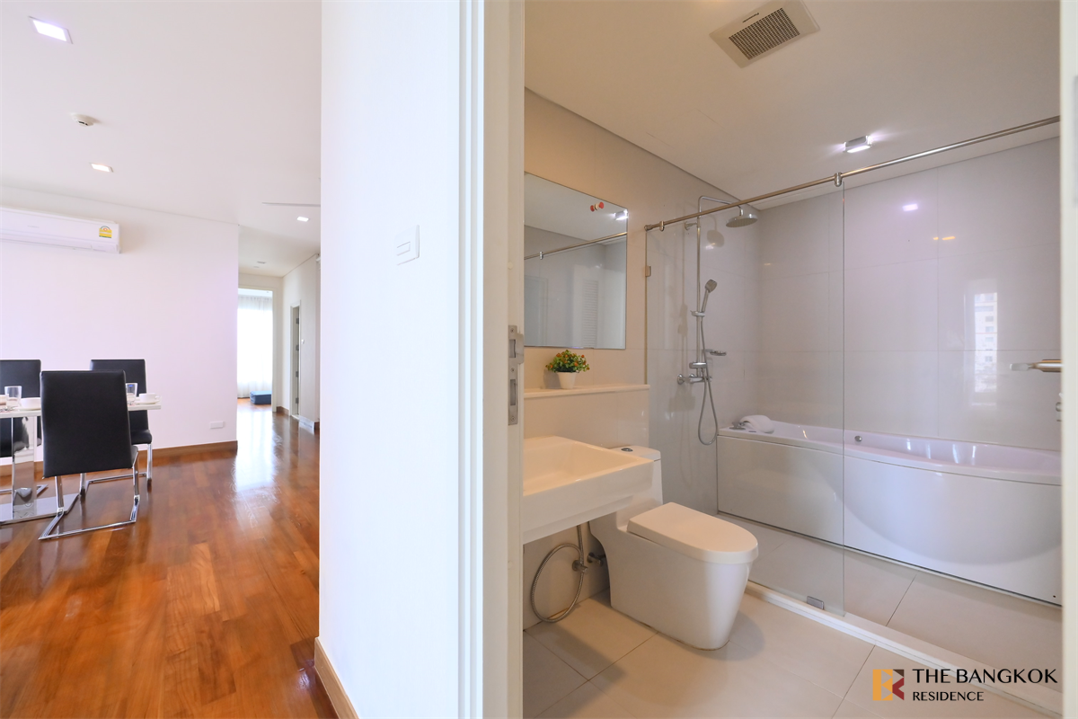 picture Ivy Thonglor  Live the Luxury Style in a High-potential Location - 1/10