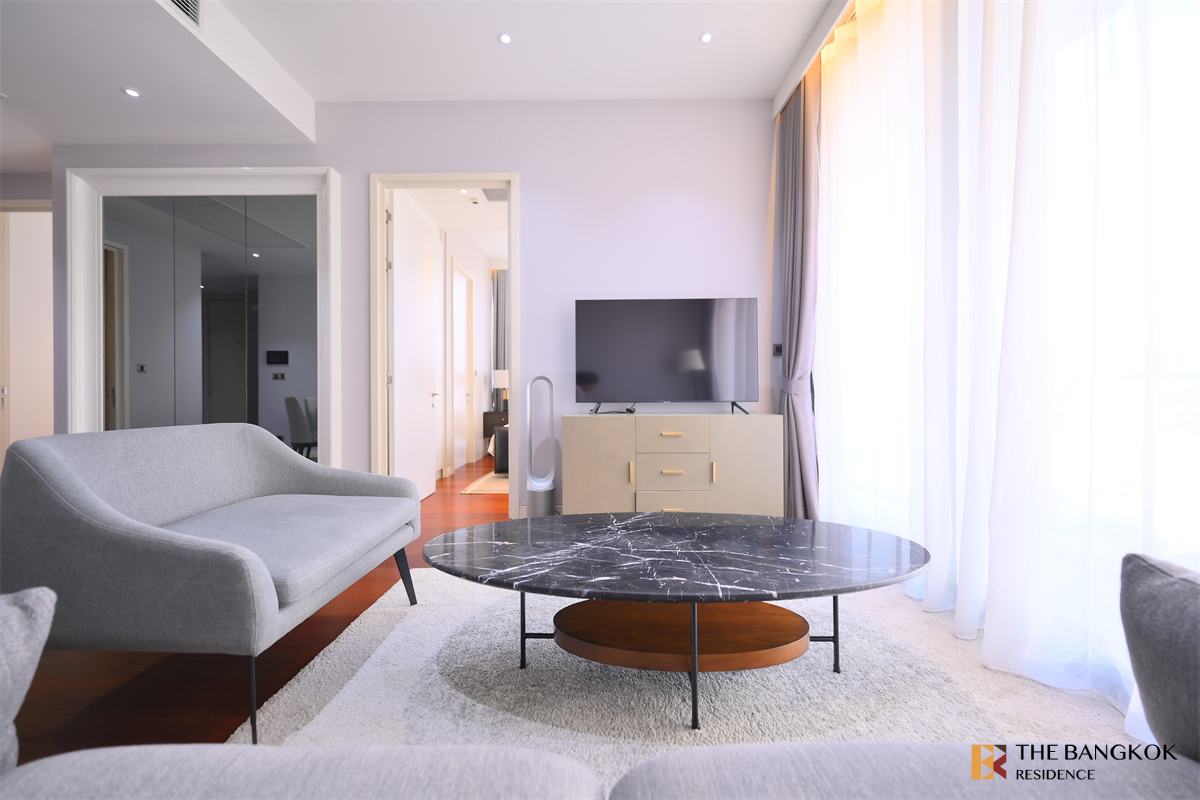 picture Khun by Yoo Luxury Condo Ready to Move-in at the Best Location - 5/10