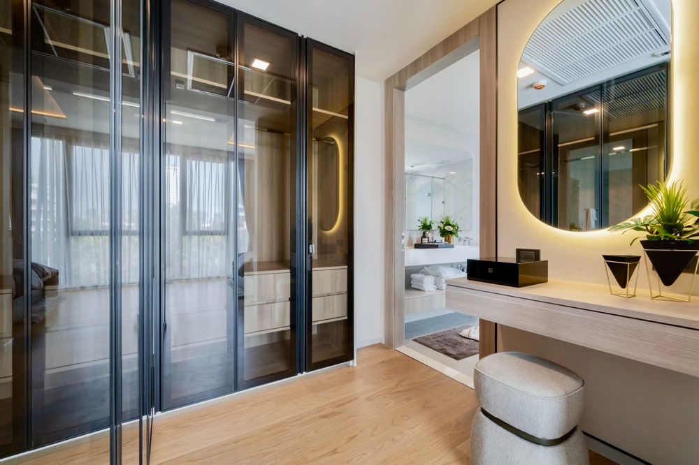 picture For Rent ! Wide living room, provide privacy, There is a bathtub!🔥Code C20240500007.....Fynn Sukhumvit 31, 3 bed, 3 bath, furnished, ready to move in - 12/13