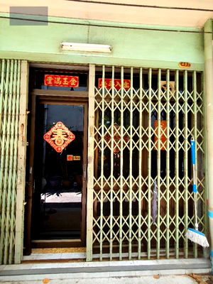 Shophouses for sale Sampeng Market : Shophouse for sale, near Wongwian 22, Pom Prap Sattru Phai.
