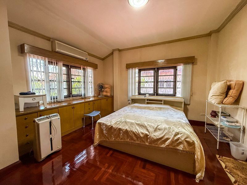 picture Large 2-storey detached house for sale, good location in the city center, behind Central Chonburi. - 13/17