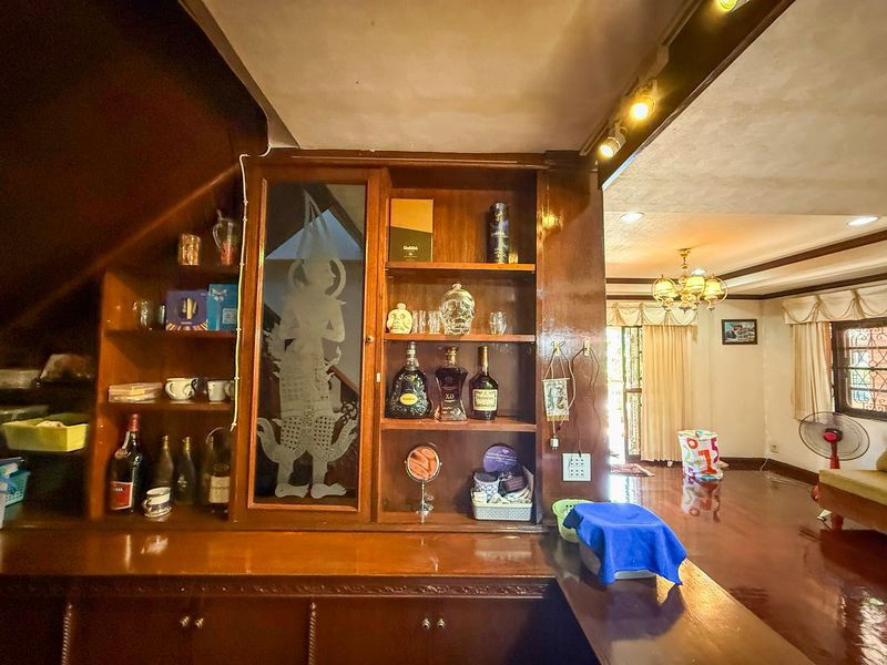 picture Large 2-storey detached house for sale, good location in the city center, behind Central Chonburi. - 8/17