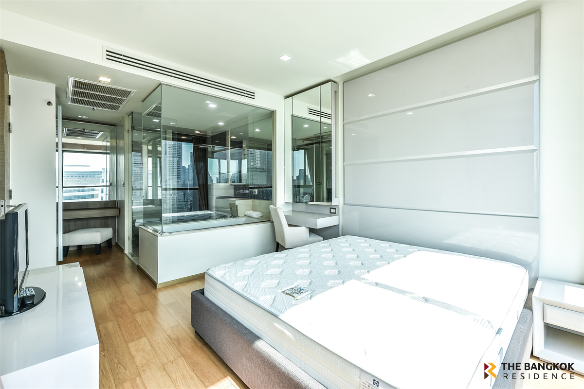 picture The Address Sathorn 12 near BTS Saint Louis Full-featured common area - 9/10