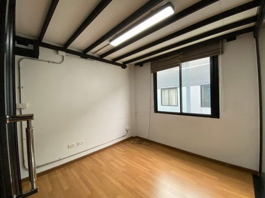 picture FOR RENT HAUS 35 CHAENGWATTANA / 3 bedrooms 3 bathrooms / 23 Sqw. 200 Sqm. **24,000** CLOSE TO MUANGTHONG THANI - 9/11