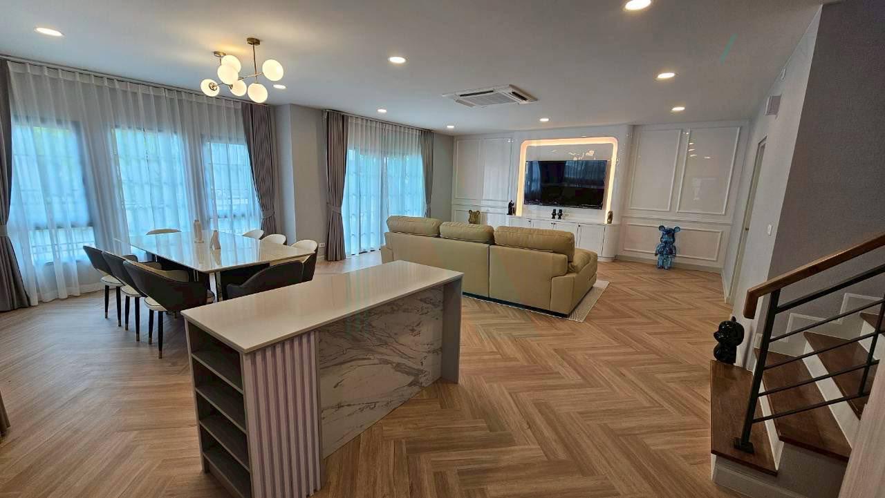 รูป 📌 ขายบ้านเดี่ยว โครงการ เซนโทร บางนา 2 ชั้น 4 ห้องนอน 5 ห้องน้ำ - รูปที่ 2/8