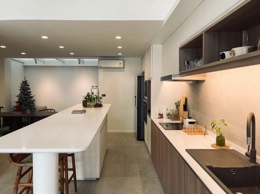 picture FOR RENT SHIZEN PATTANAKARN 32 / 3 bedrooms 4 bathrooms / 25 Sqw. 210 Sqm. **85,000** NEW TOWNHOME CLOSE TO THONGLOR - 2/11