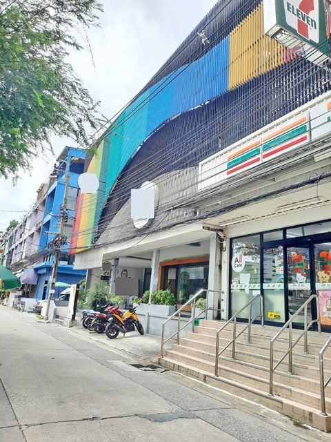 picture Only 70 m. from BTS Bang Chak and only 5 steps to 7-Eleven On Nut. 5-storey glass office building co - 7/8