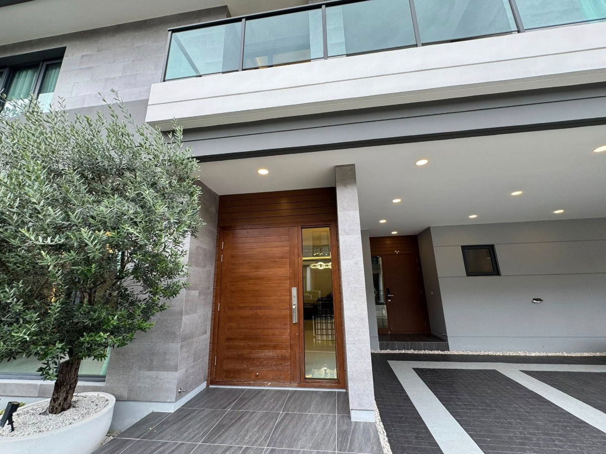 picture House for rent The City Bangna, ready to move in. If interested, contact Line @goodmanpro or call 0999029192. - 2/15