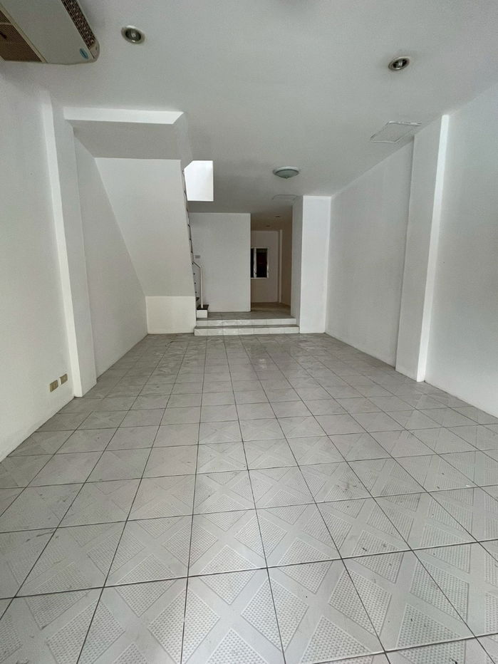 picture Sell ​​or buy empty house, 3-story townhome, Lat Phrao location, Town in Town, area 18.8 sq m., usable area 145.2 sq m. Interested, Line ID: @951qfbfi - 15/15