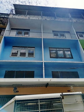 For rent Shop house at Pracha Uthit 42 