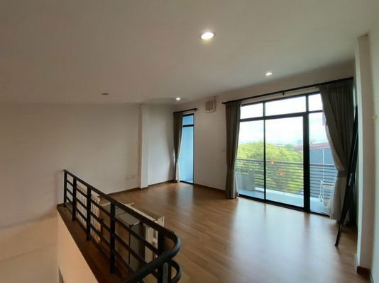 picture FOR RENT HAUS 35 CHAENGWATTANA / 3 bedrooms 3 bathrooms / 23 Sqw. 200 Sqm. **24,000** CLOSE TO MUANGTHONG THANI - 10/11