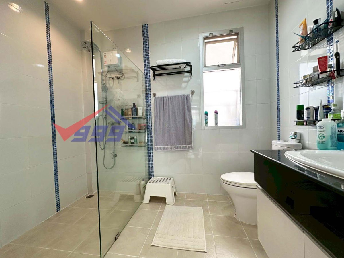 picture For Rent: 3-Storey Townhouse at Private Ville Rama 9 – Huamark - 13/14