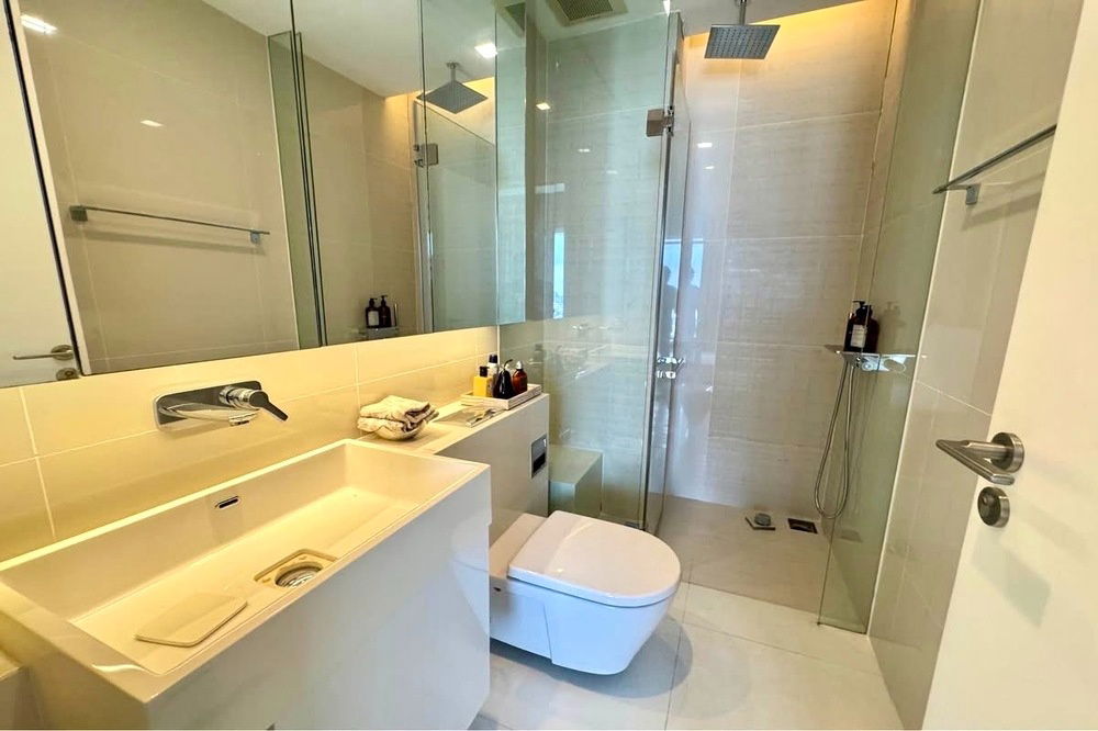picture 🔥 For Sale ! South Facing, city view, high floor21++, city view!! 🔥 Code C20250900061..The Saint Residences, 1 bed, 1 bath, furnished, Special Deal! - 11/11
