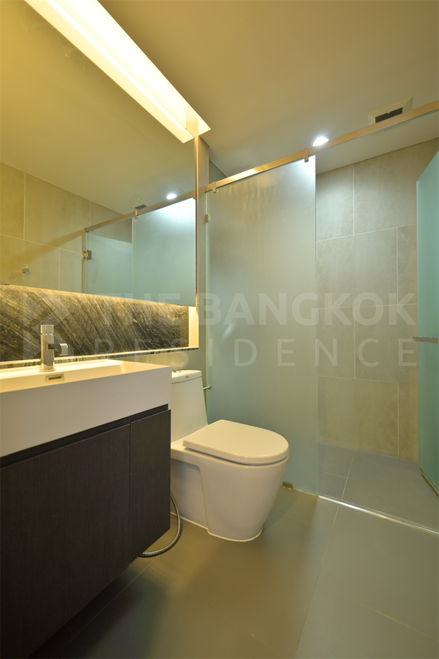 picture The Lumpini 24  Convenient Travel, Great Value per Square Meter - 9/10