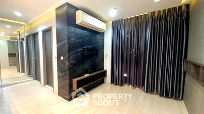 Condos for sale Din Daeng Road : 2-BR Condo at Rhythm Rangnam near BTS Victory Monument (ID 1513011)