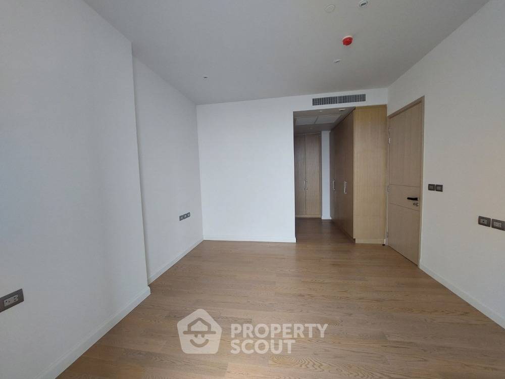 picture 1-BR Condo at Magnolias Waterfront Residences near BTS Saphan Taksin (ID 1045442) - 4/16