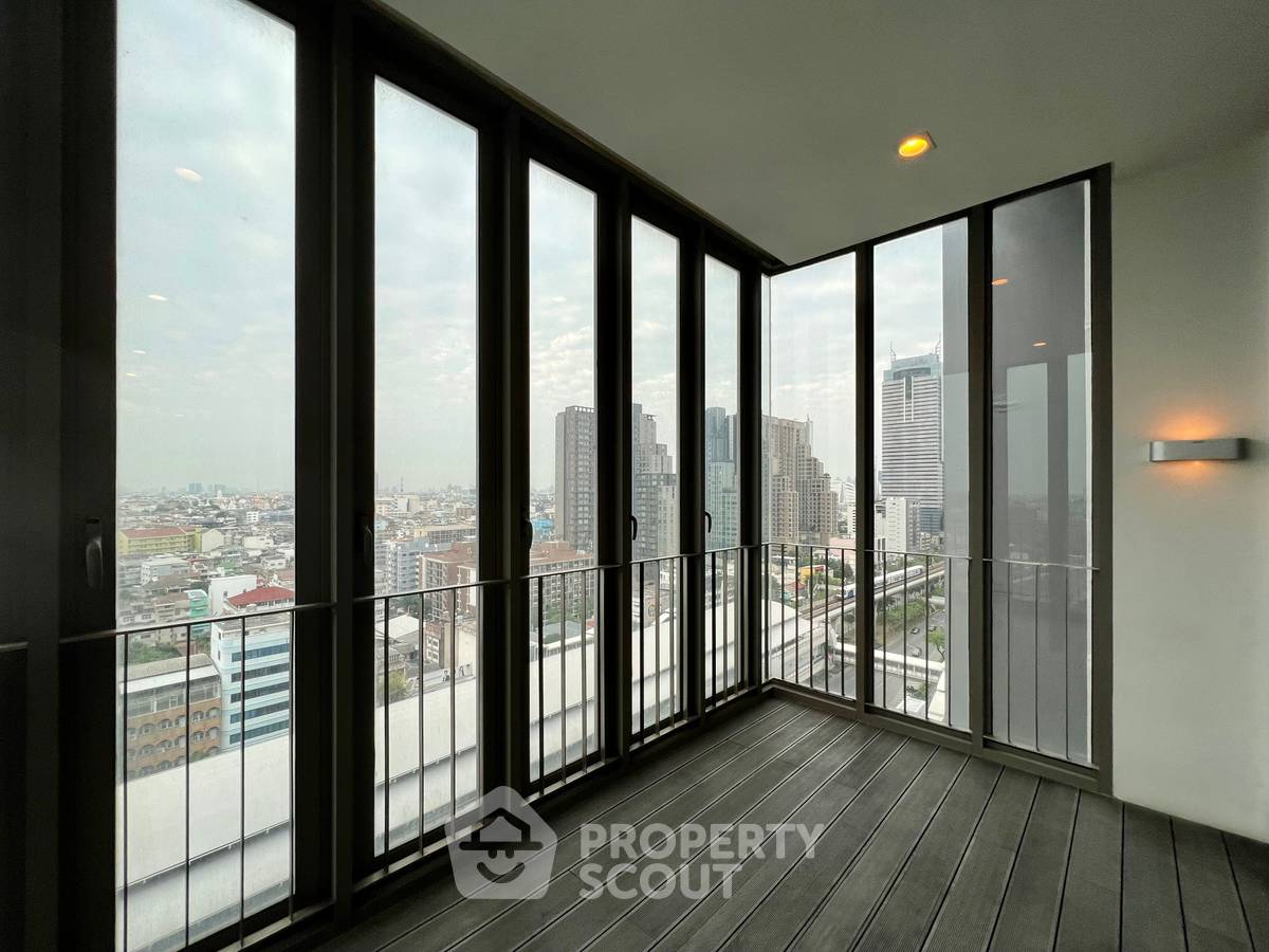 picture 2-BR Condo at The Room Bts Wongwianyai near BTS Wongwian Yai (ID 1537503) - 10/17