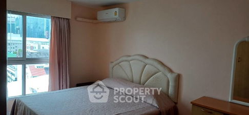 2-BR Condo at Navin Court Condominium near BTS Phloen Chit (ID 1844267)