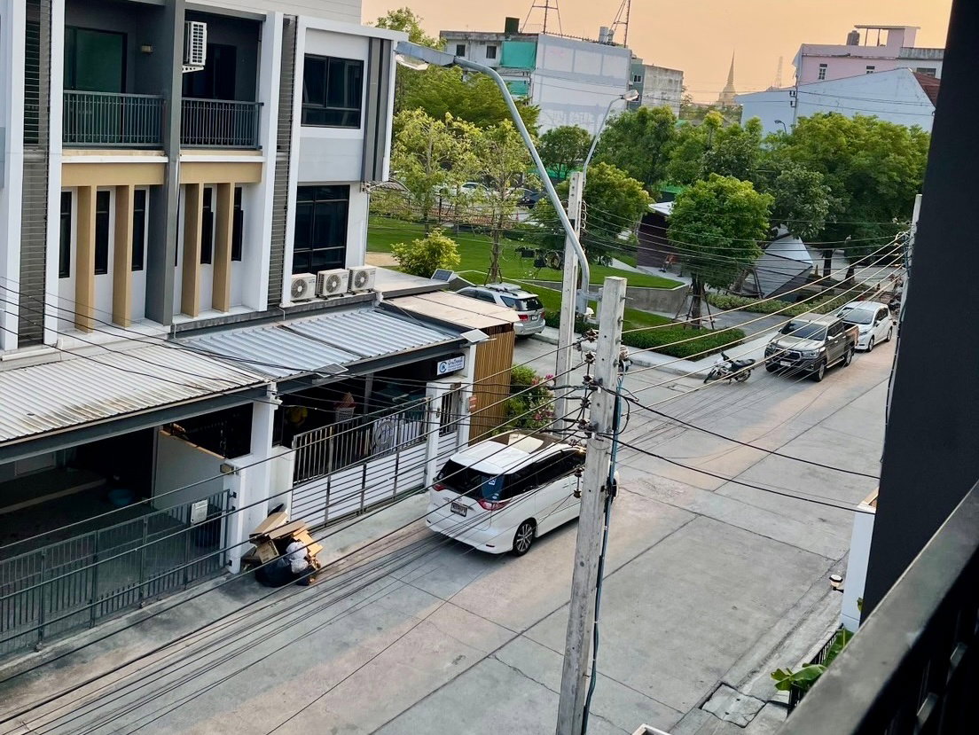 picture For Rent: 3-Storey Townhome – Patio Watcharapol-Ramintra | Ideal for Residence or Home Office - 17/20